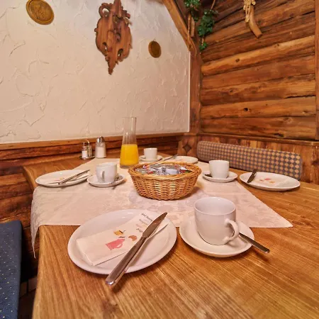 Haus Erbhof Гостьовий будинок Зельден