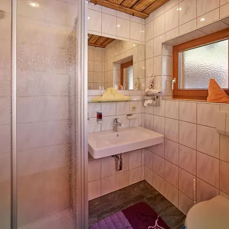 Haus Erbhof ゲストハウス ゼルデン