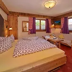 Haus Erbhof Guest house